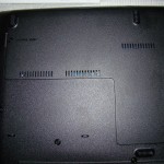The removable back panel for the Samsung Q460 covers the hard drive and RAM.